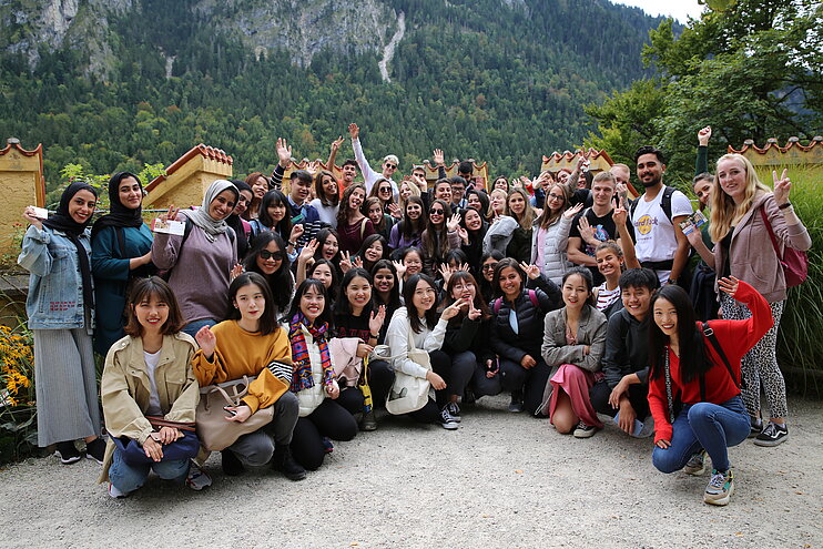 Gruppenfoto bei der Neuschwanstein-Exkursion (öffnet Vergrößerung des Bildes)